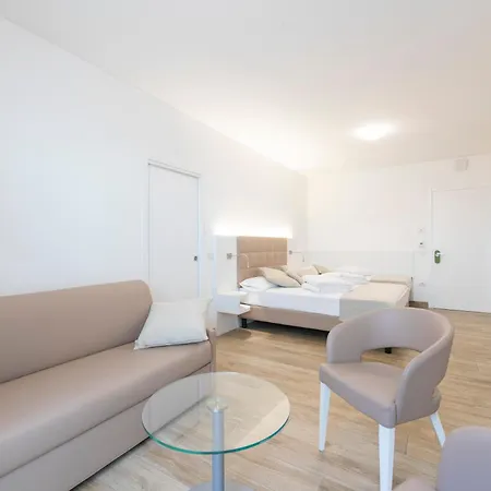 Πανσιόν Gabbiano